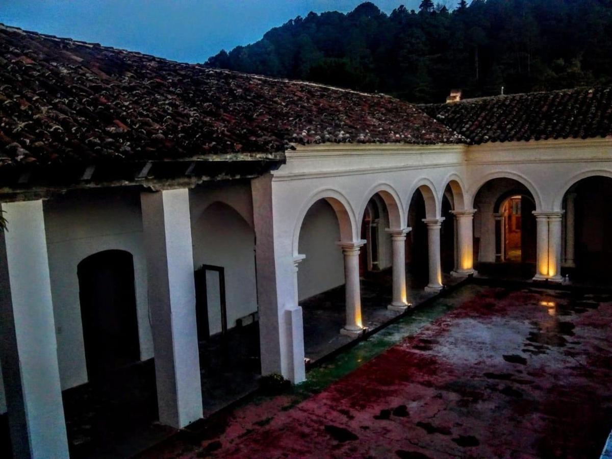 Fandango Hostel San Cristobal de las Casas Exterior photo